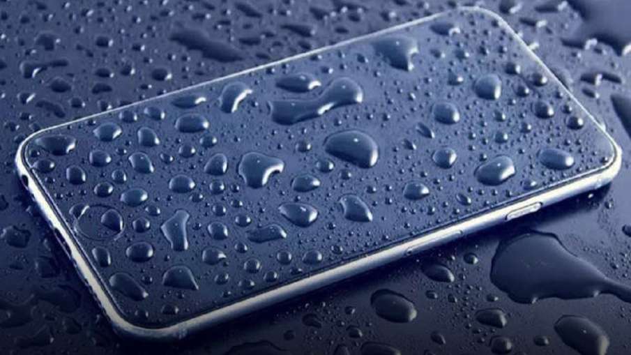 iPhone Gets Rain- India TV Hindi
