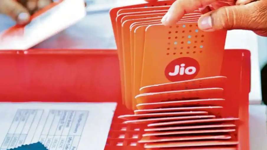 Reliance Jio,  Airtel,  Reliance Jio SIM,  Reliance Jio Recharge Plan,  Relinace Jio Yearly Plan,  R- India TV Hindi