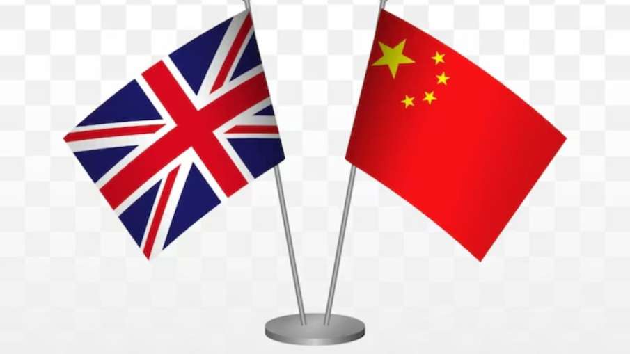 ब्रिटेन और चीन के झंडे (प्रतीकात्मक फोटो)- India TV Hindi