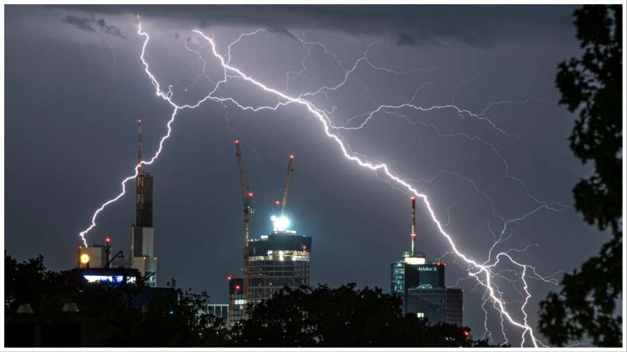 Odisha 10 people died due to lightning in many parts of states IMD SAID the weather will remain like- India TV Hindi