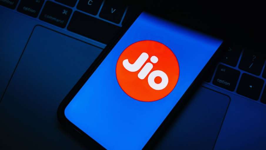 jio 7th anniversary, Reliance jio 7th year anniversary offer, jio new recharge plan, jio 299 plan- India TV Hindi