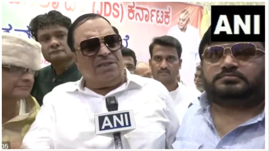 BJP JDS Alliance split in HD Deve Gowda's party JDS state president CM Ibrahim showed rebellious att- India TV Hindi