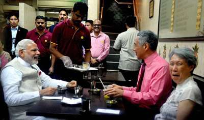PM मोदी ने सिंगापुर के पीएम के साथ भारतीय रेस्तरां में डिनर किया